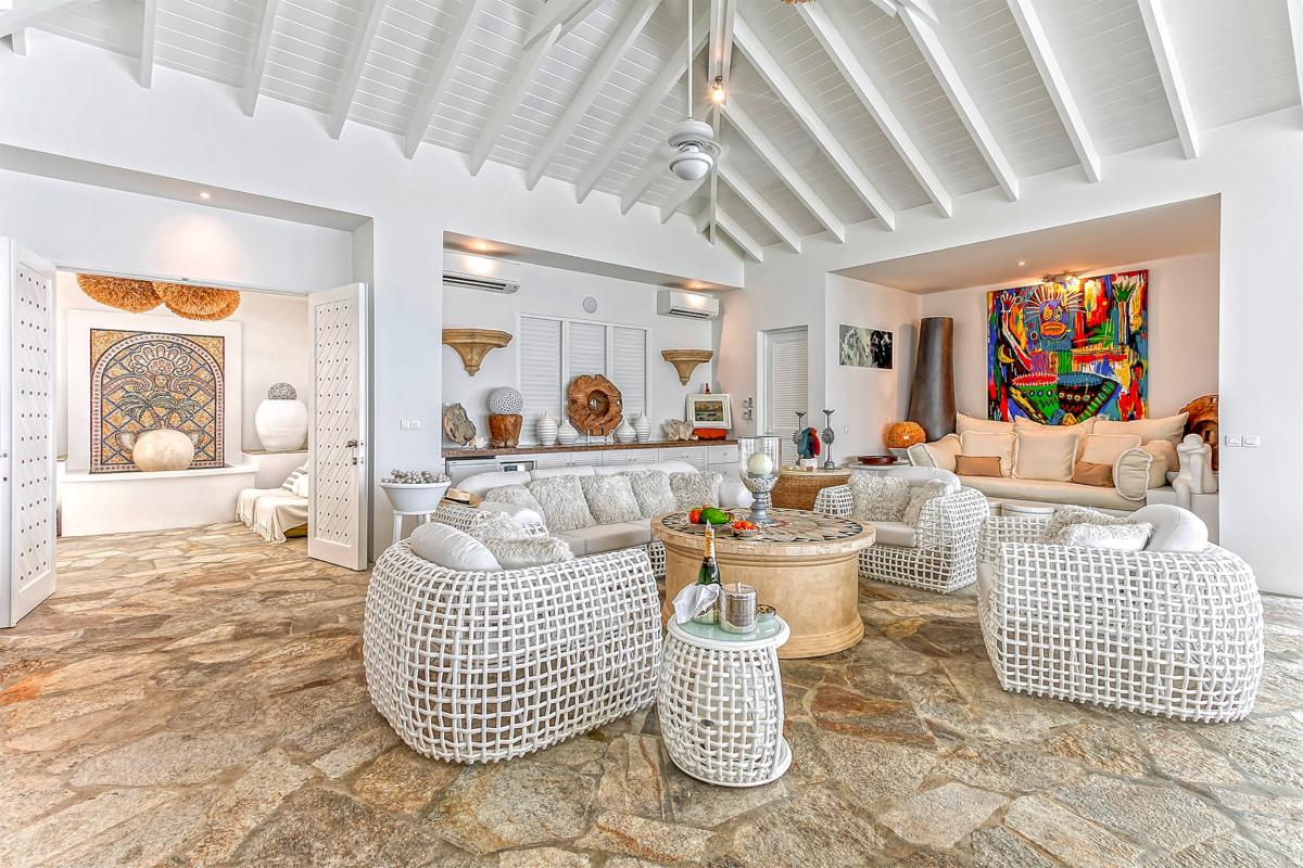 St Martin beachfront luxury villa rental - Living room